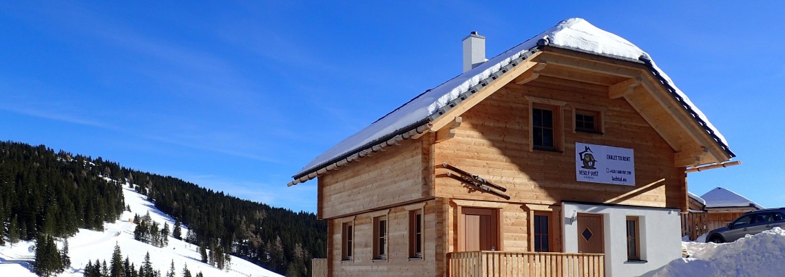 chata - vchod v zimě